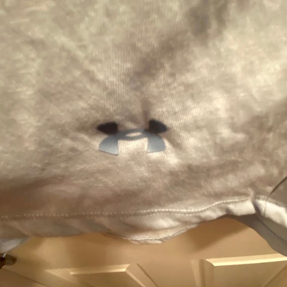 Under Armour Light Blue Spilt Back T-Shirt - Picture 3 of 3